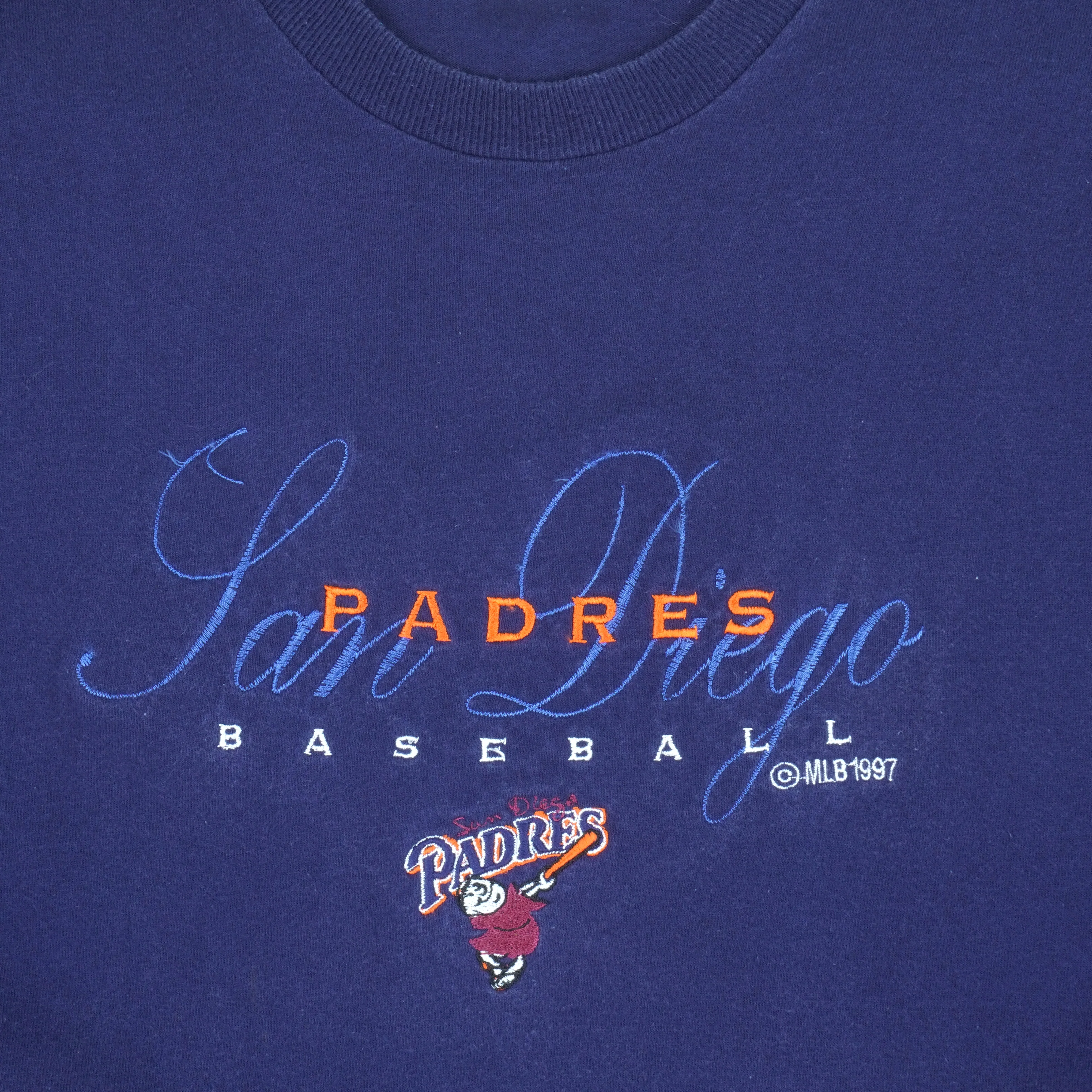MLB (Pro Player) - San Diego Padres Embroidered Single Stitch T-Shirt 1997 Large - Image 3