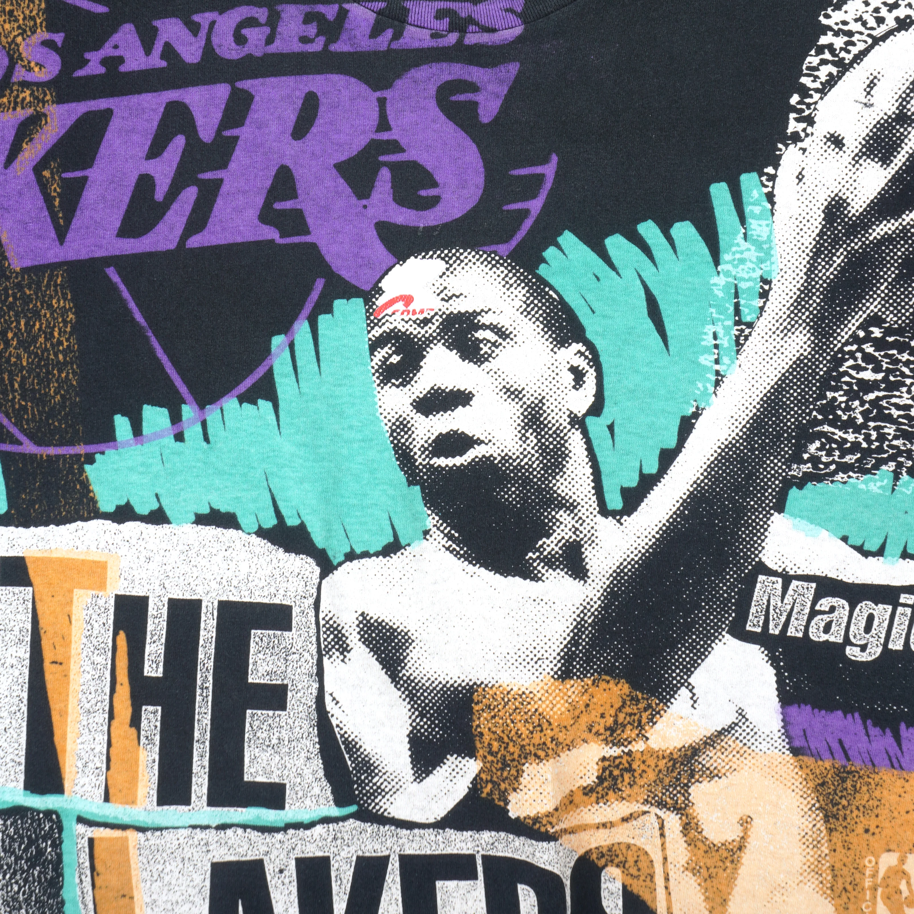 NBA (Magic Johnson T's) - Los Angeles Lakers All Over Print T-Shirt 1990s Small - Image 3