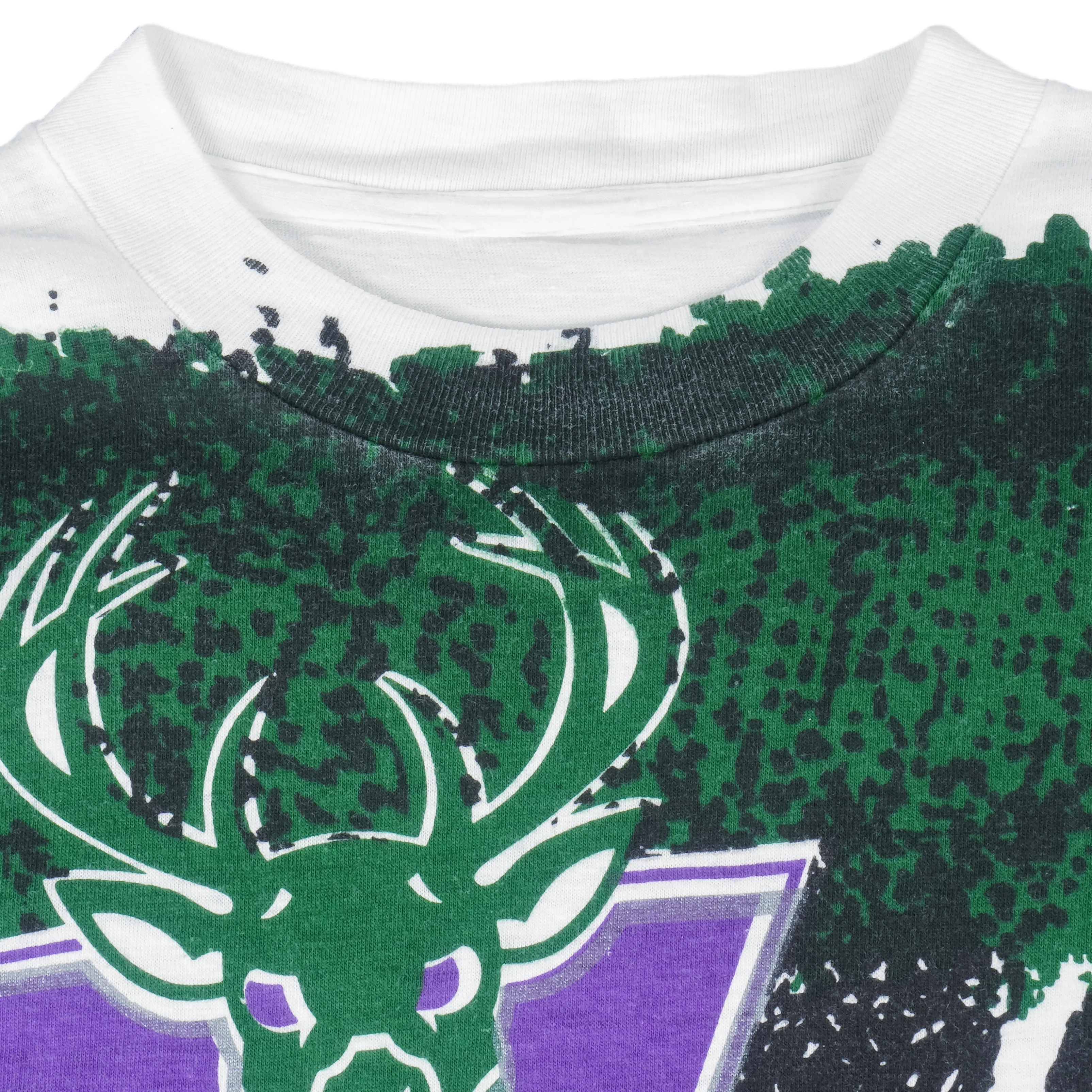 NBA (Magic Johnson T's) - Milwaukee Bucks All Over Print T-Shirt 1990s Small - Image 4