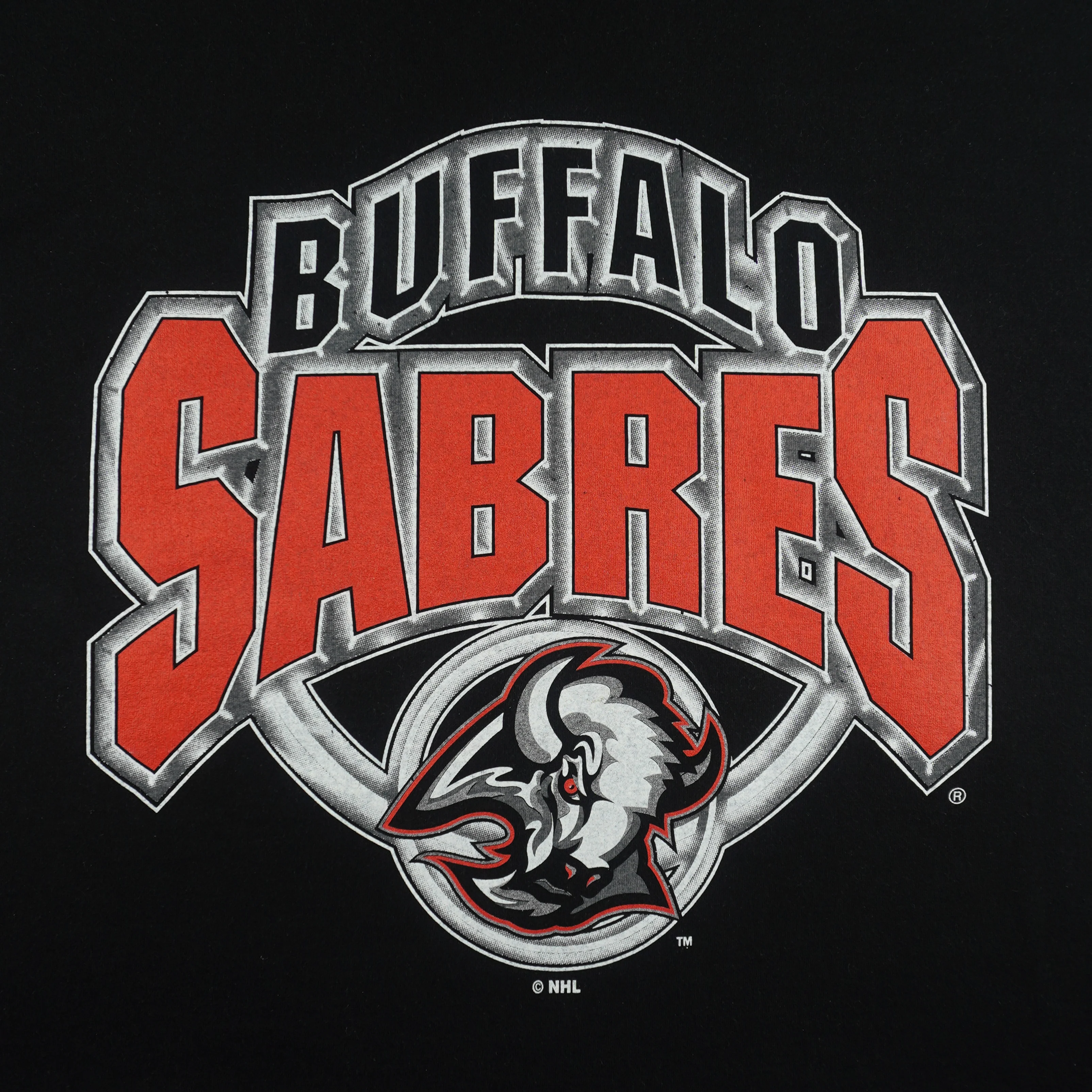 NHL - Buffalo Sabres Big Spell-Out T-Shirt 1990s X-Large - Image 3
