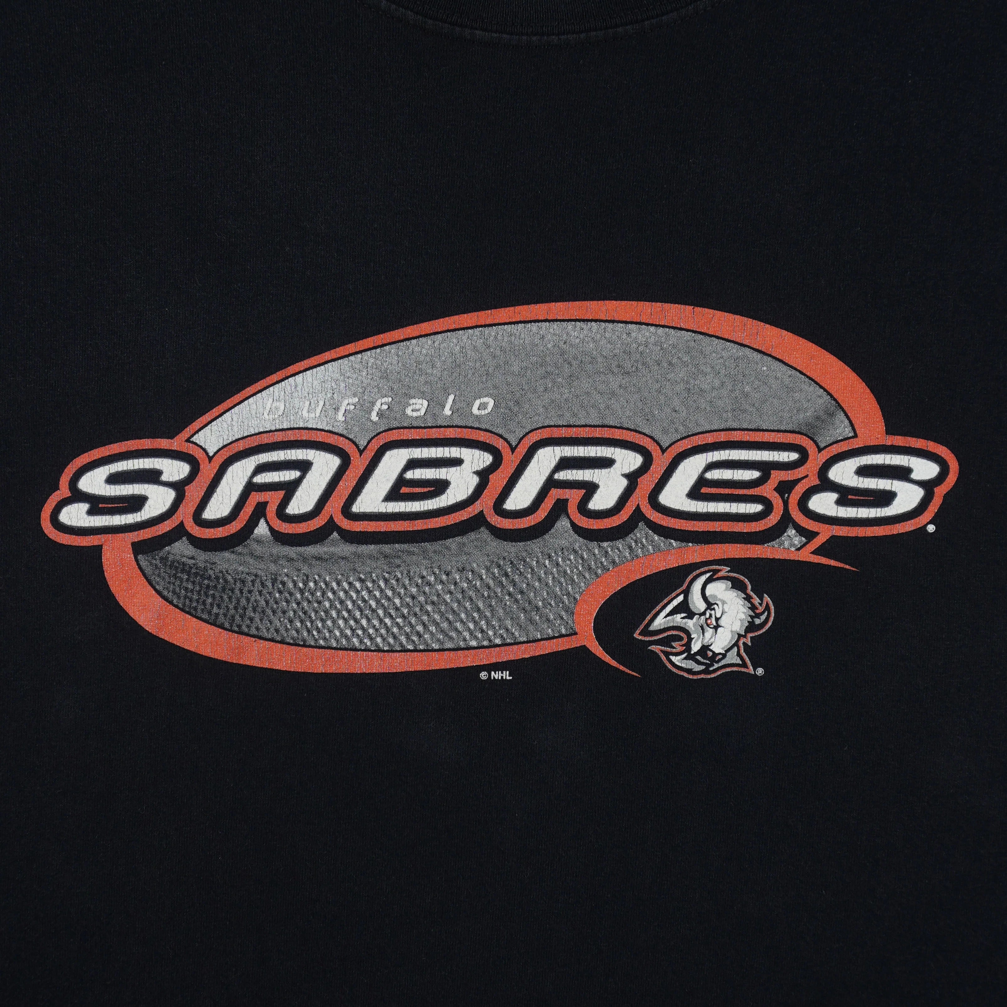 NHL (Gildan) - Buffalo Sabres T-Shirt 1990s XX-Large - Image 3
