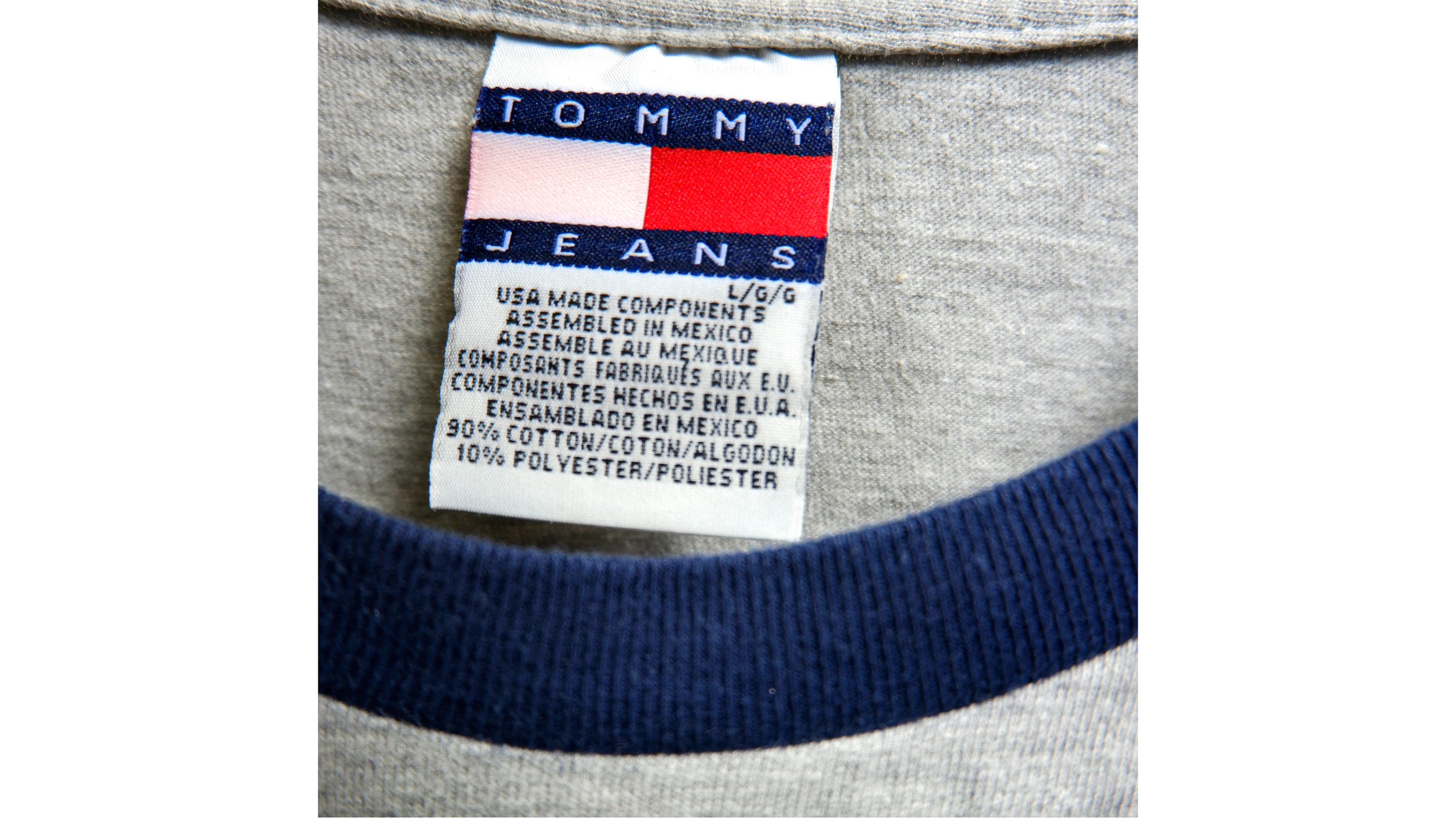 Tommy Hilfiger - Grey Big Spell-Out T-Shirt 1990s Large - Image 3